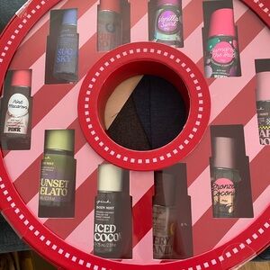 Victoria's Secret Pink Holiday Mini Mist Wreath Gift Set - 10 2.5 oz -NEW